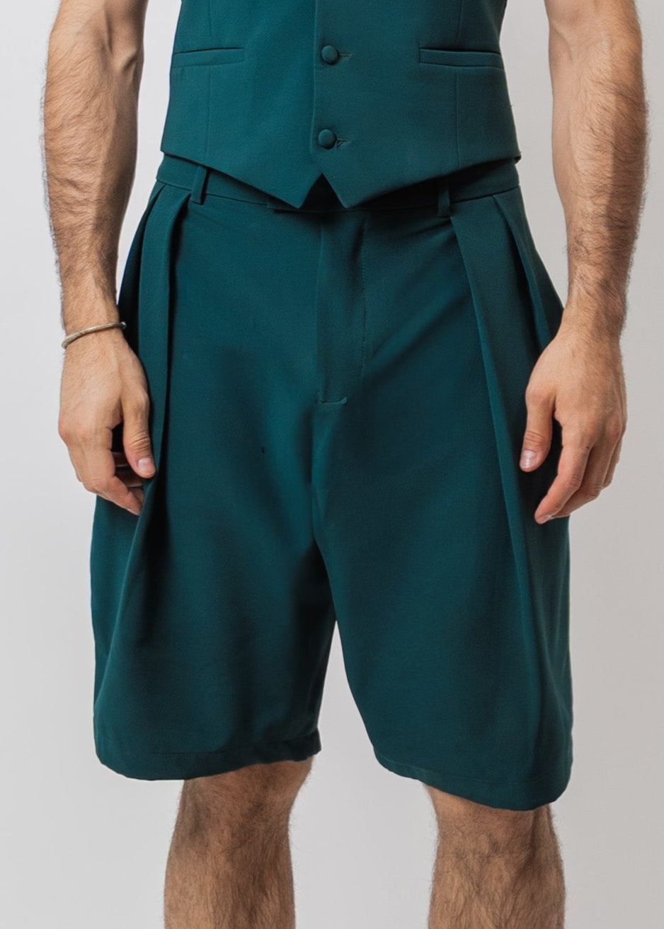 SHORT CON PINZAS DRITTO