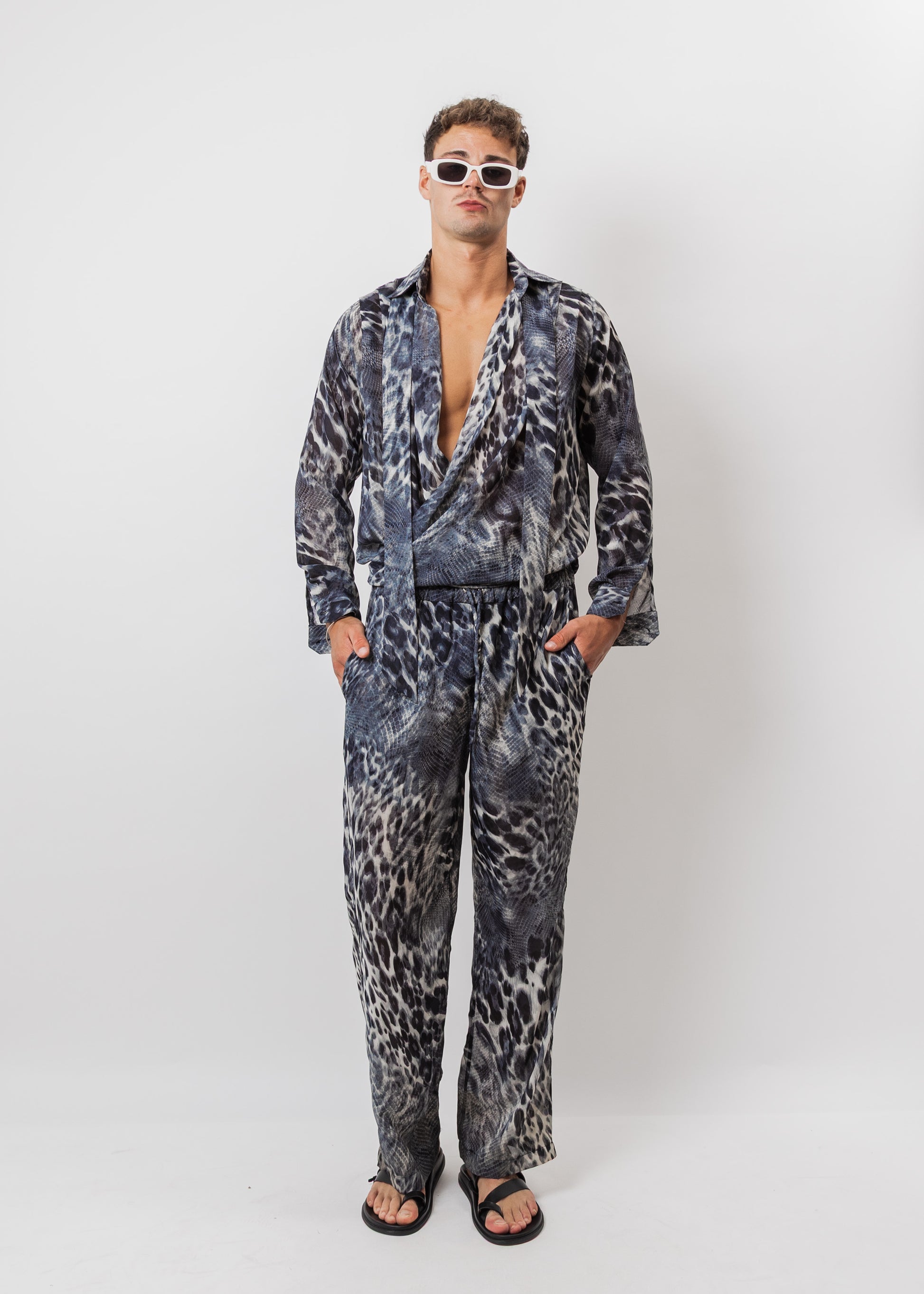 SET GASA LEOPARD GRIS