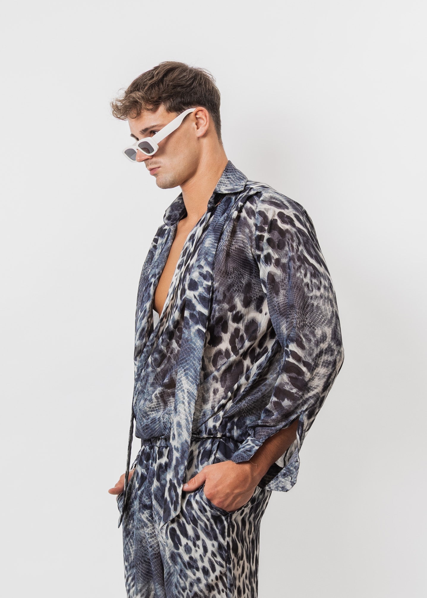 SET GASA LEOPARD GRIS