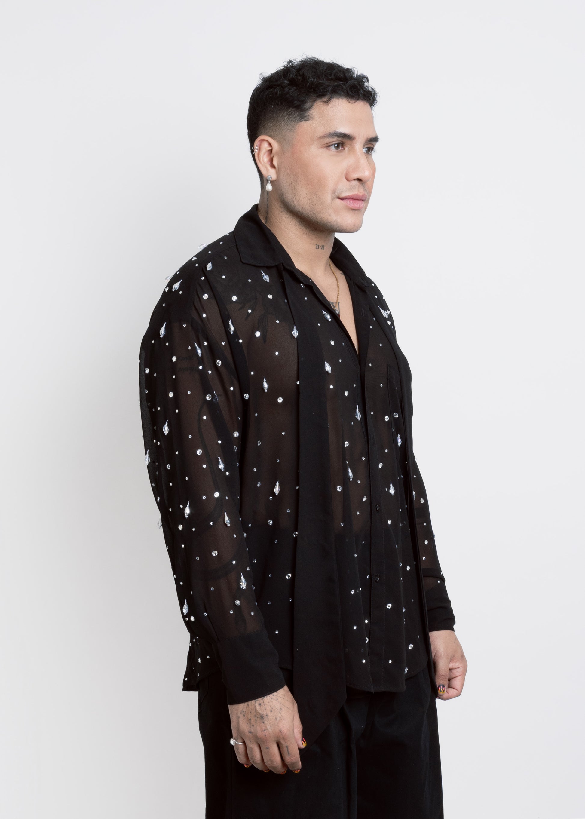 CAMISA CON CRISTALES