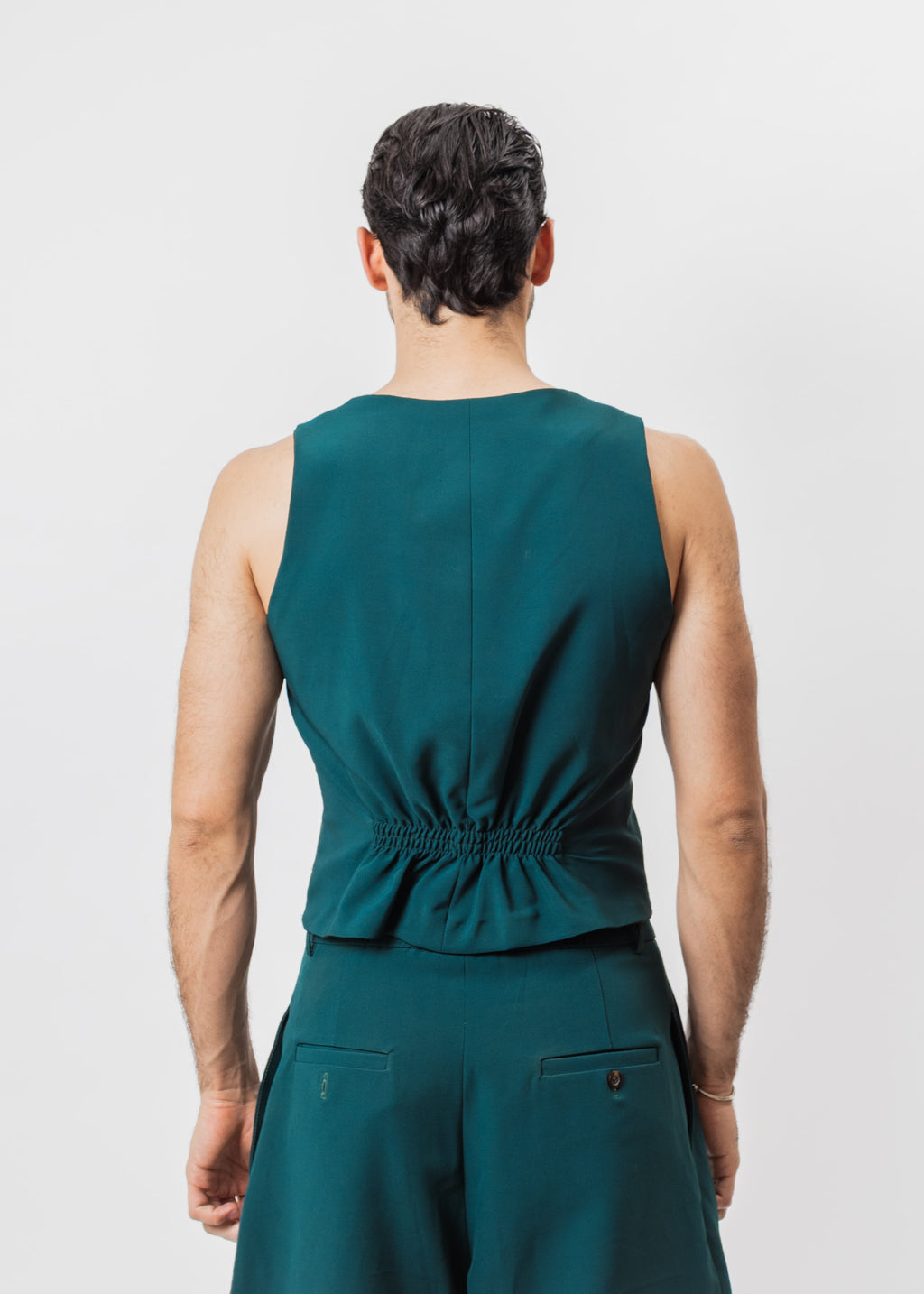 The V vest