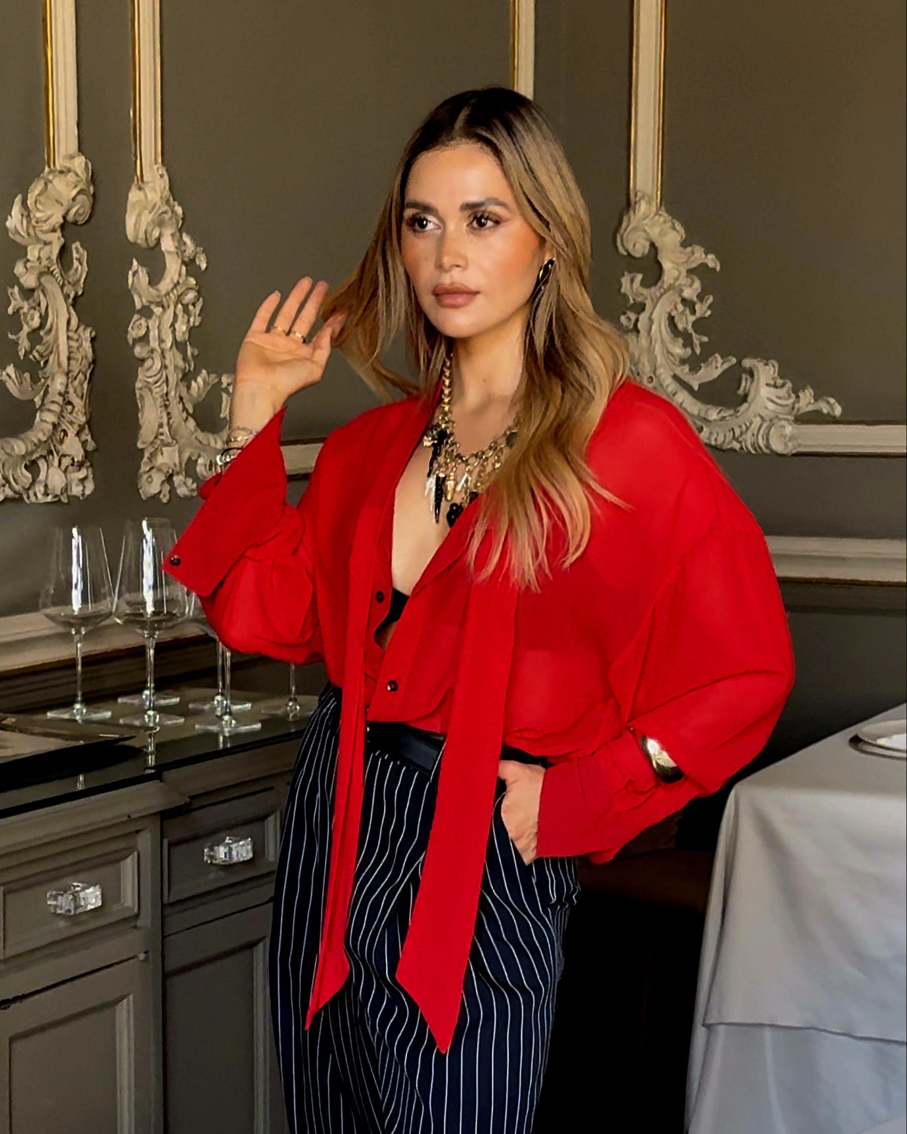 CAMISA CORBATÍN GASA ROJA